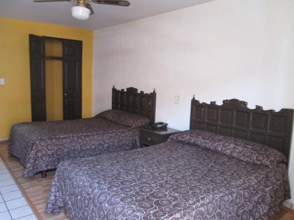 Hotel Colon Express 과달라하라 외부 사진