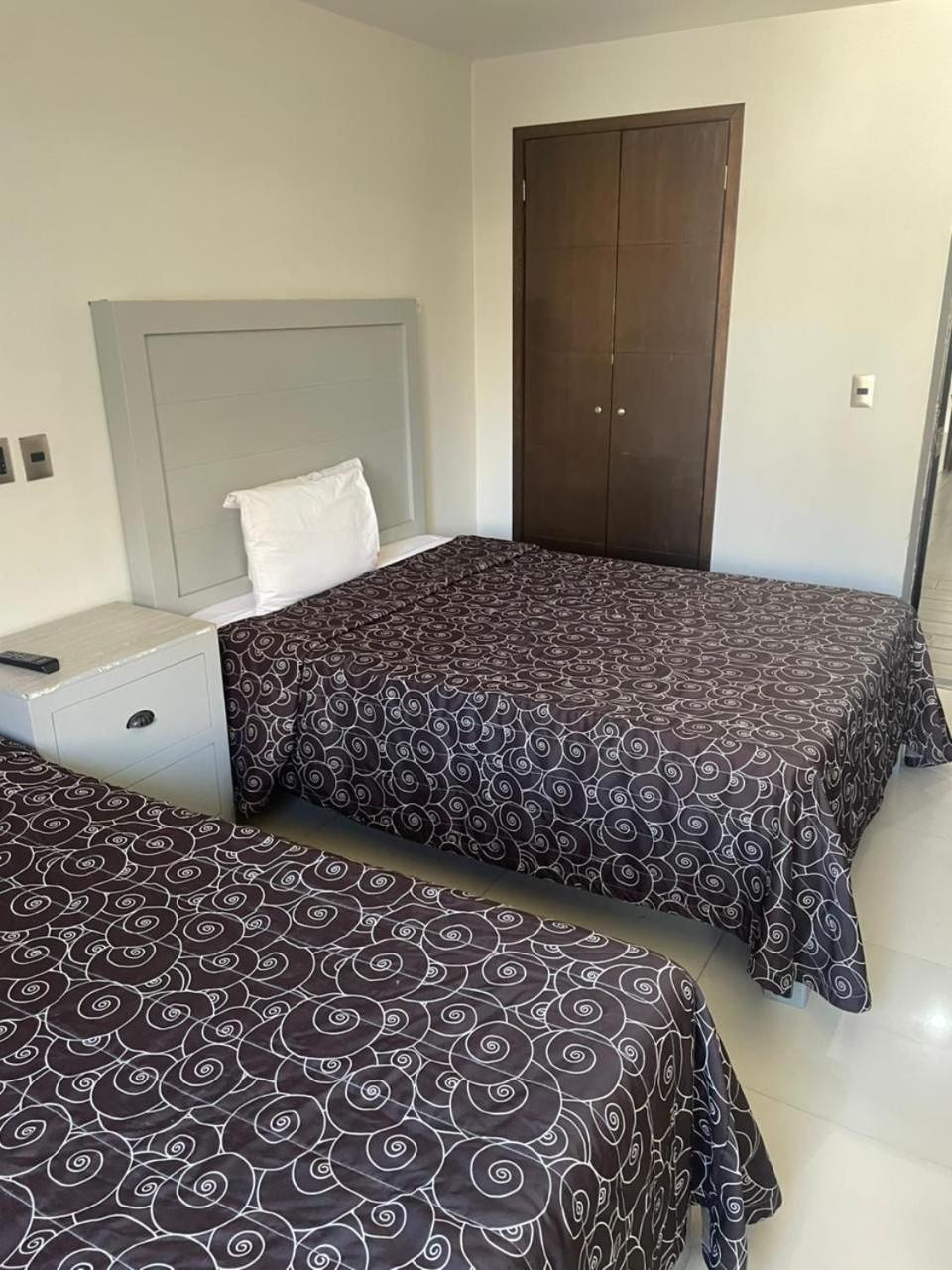 Hotel Colon Express 과달라하라 외부 사진